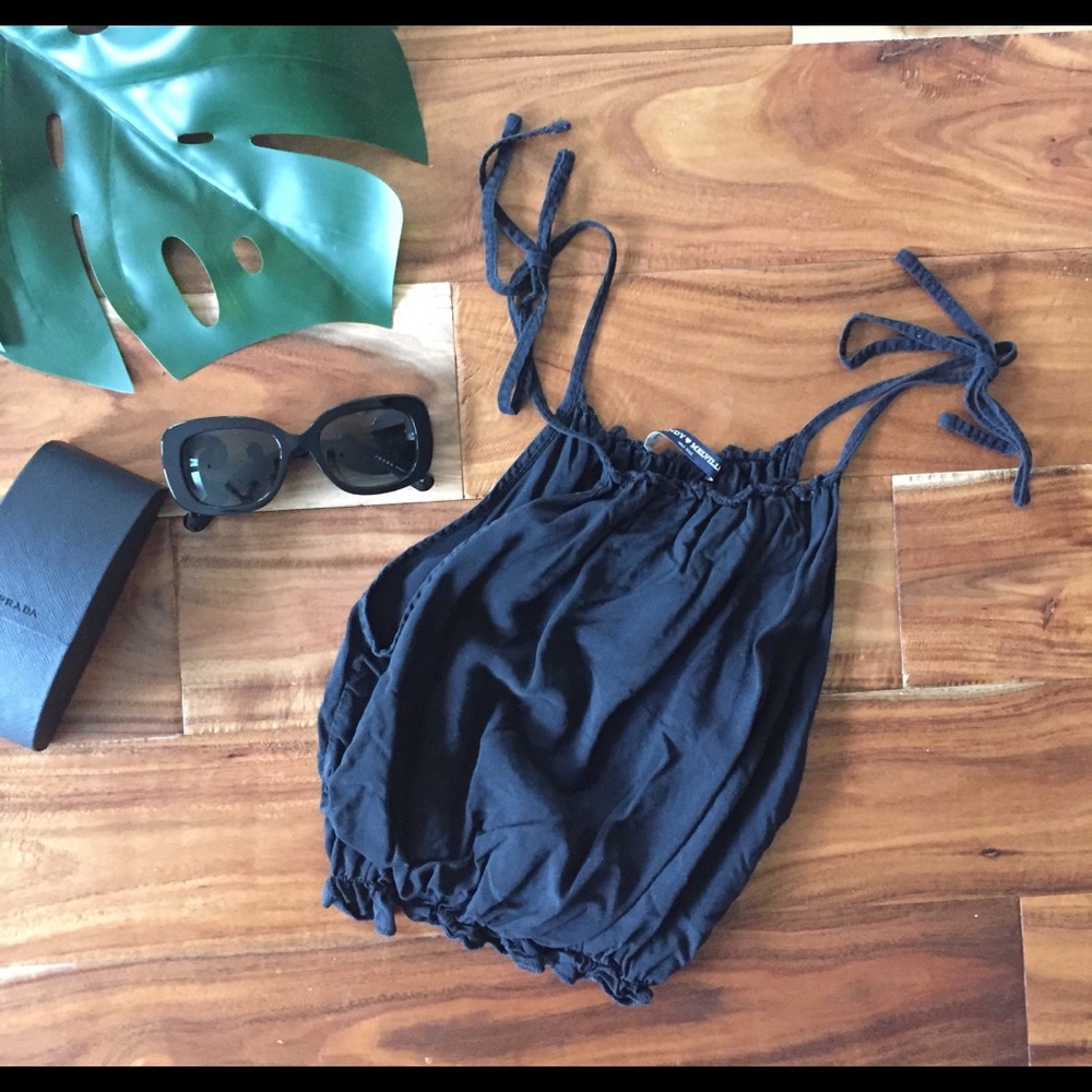 Brandy Melville crop top with tie straps